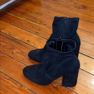 Steve Madden Black Booties - size 7